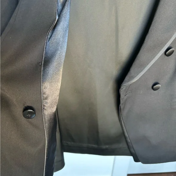 Elegant Black Double-Breasted Women's Blazer - Picture 8 of 8